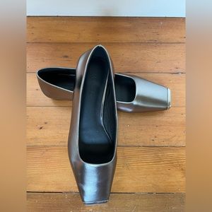 Gorgeous Massimo Dutti Pewter Square-toe Flats - New - Size 39